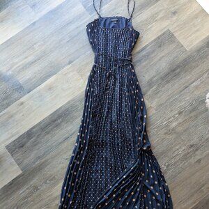 Banana Republic Navy Beige Polka Dot Pleated Maxi Dress Belted Waist Size 4